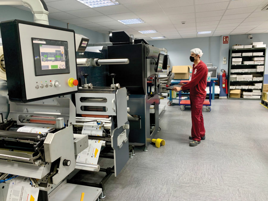 El fabricante de etiquetas Germark se ha convertido en la primera empresa del sector en España en instalar una unidad de impresión de metalización para etiquetas sostenibles. 